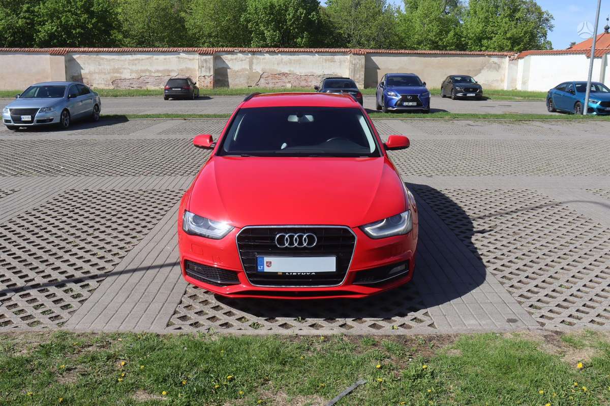 Audi A4 2015 — rear view