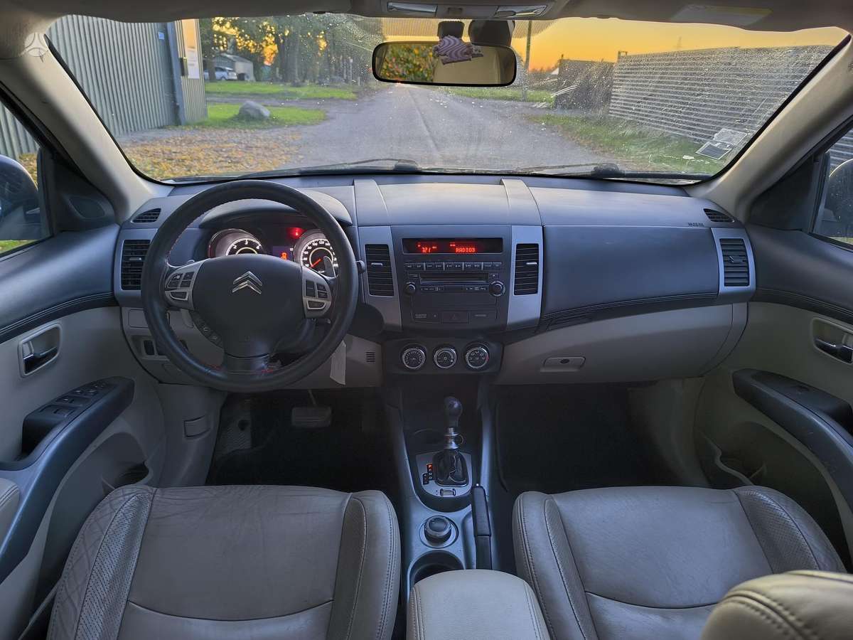 Citroen C-Crosser 2010 — photo 10