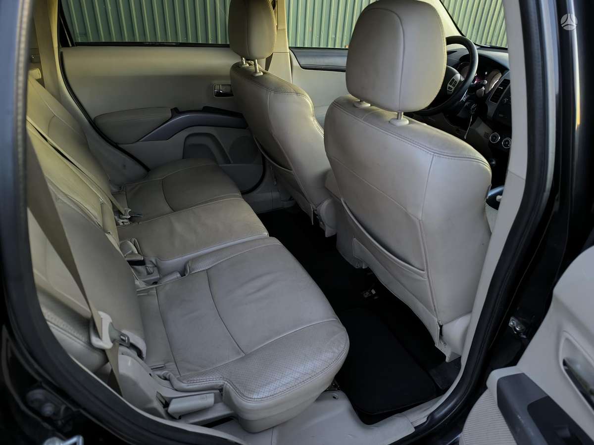 Citroen C-Crosser 2010 — photo 13