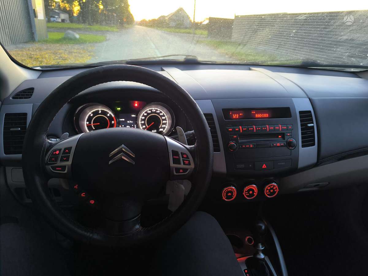 Citroen C-Crosser 2010 — photo 15