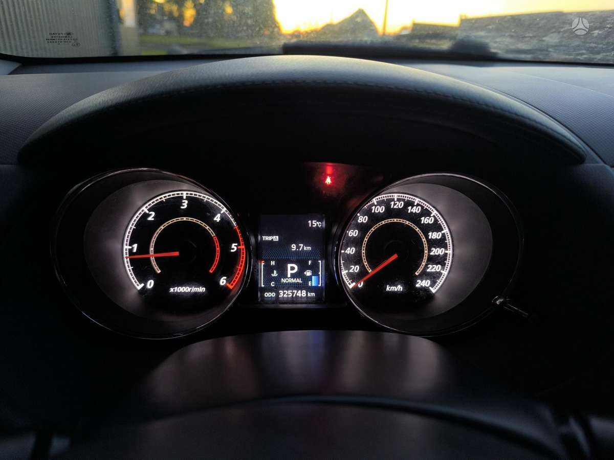 Citroen C-Crosser 2010 — photo 18