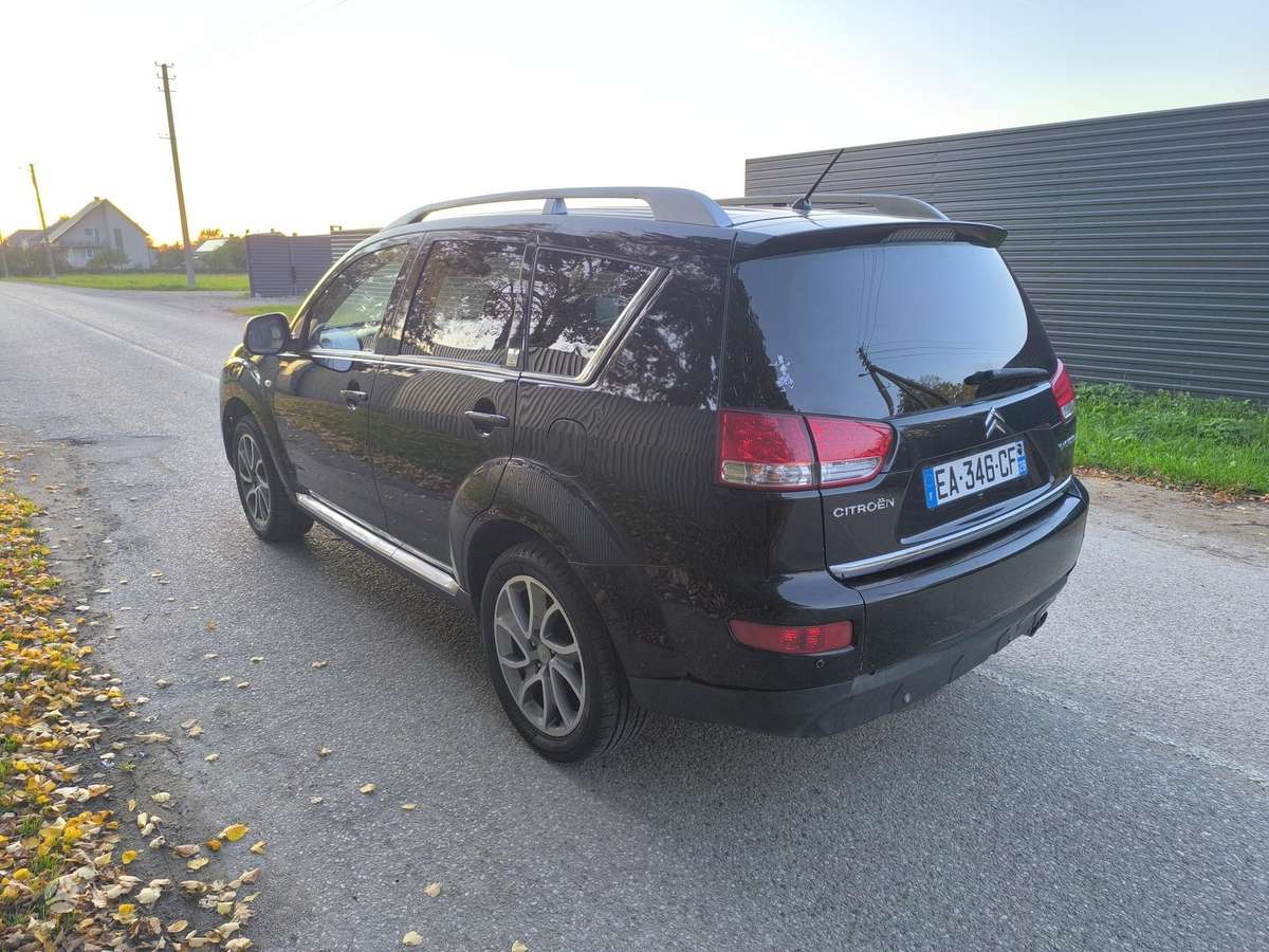 Citroen C-Crosser 2010 — interior