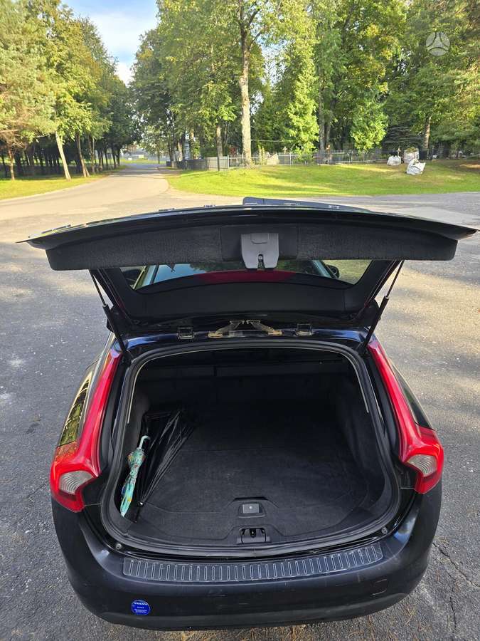 Volvo V60 2011 — photo 13