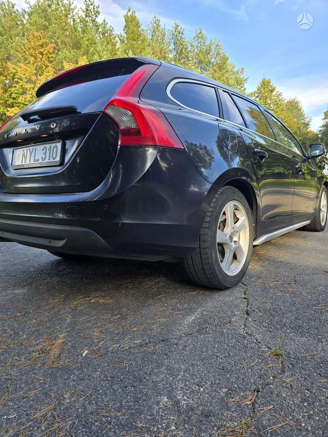 Volvo V60 2011 — photo 5