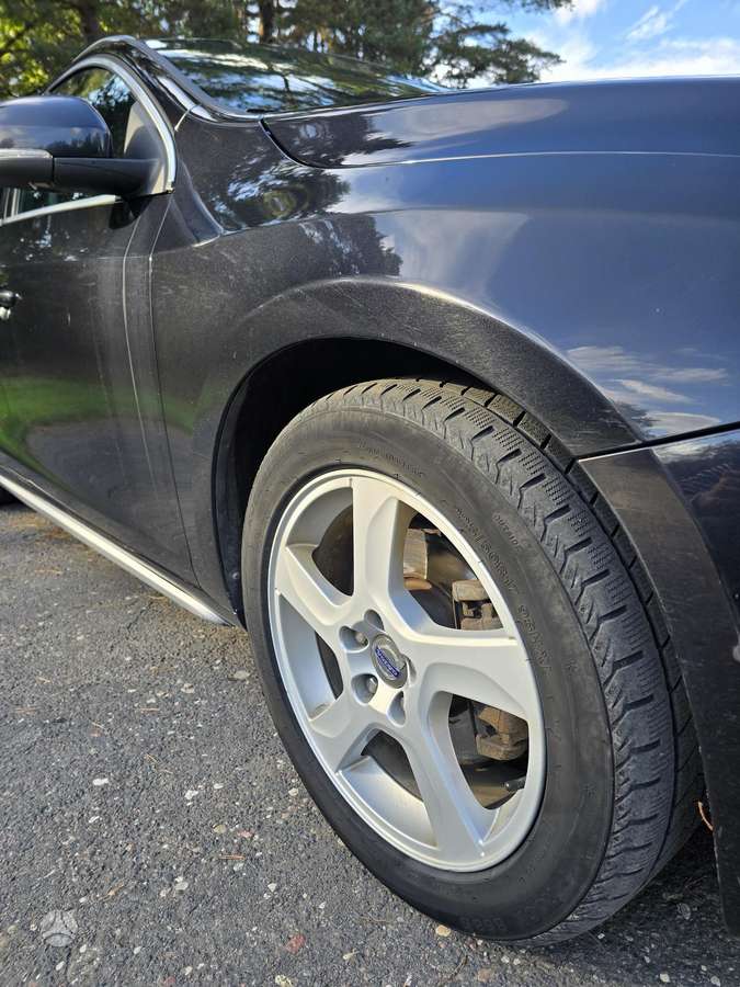 Volvo V60 2011 — photo 6