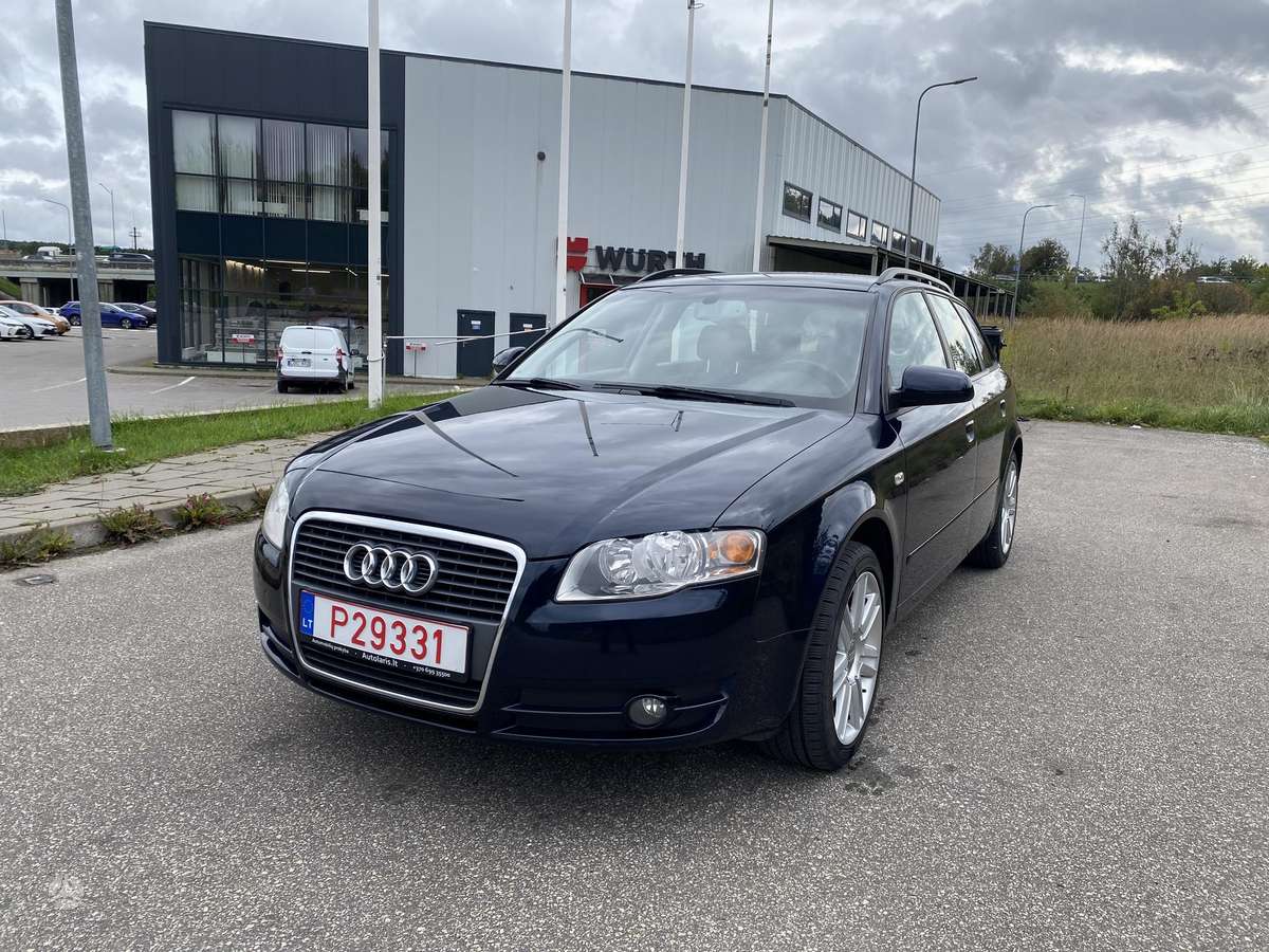Audi A4 2008 — вигляд ззаду