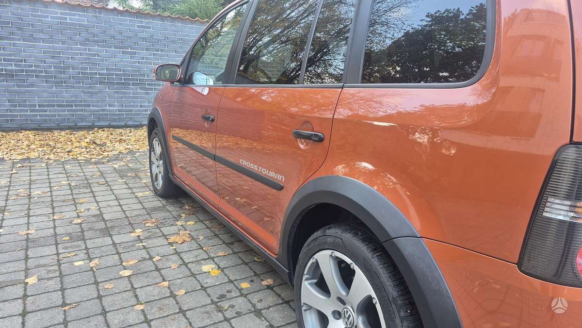 Volkswagen Touran 2007 — photo 9
