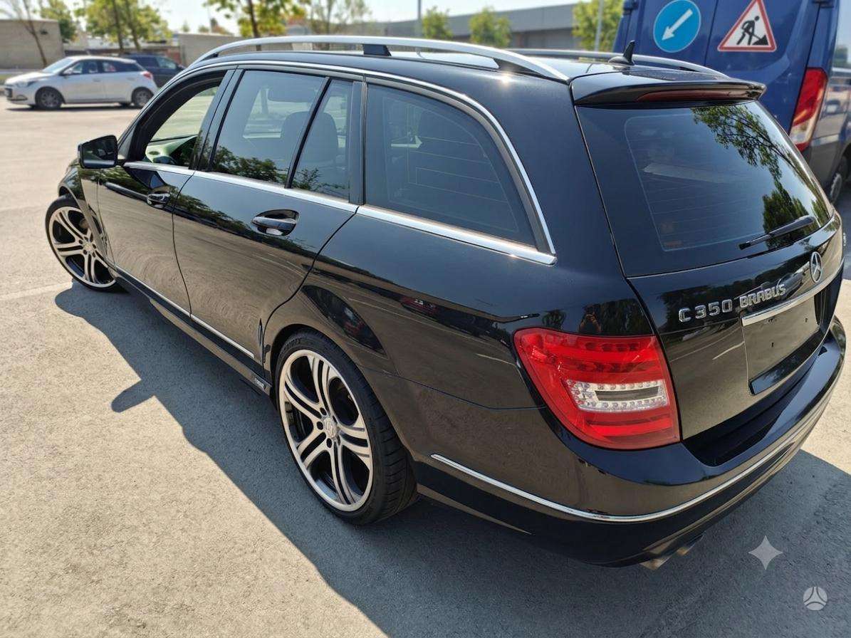 Mercedes-Benz C350 2014 — interior