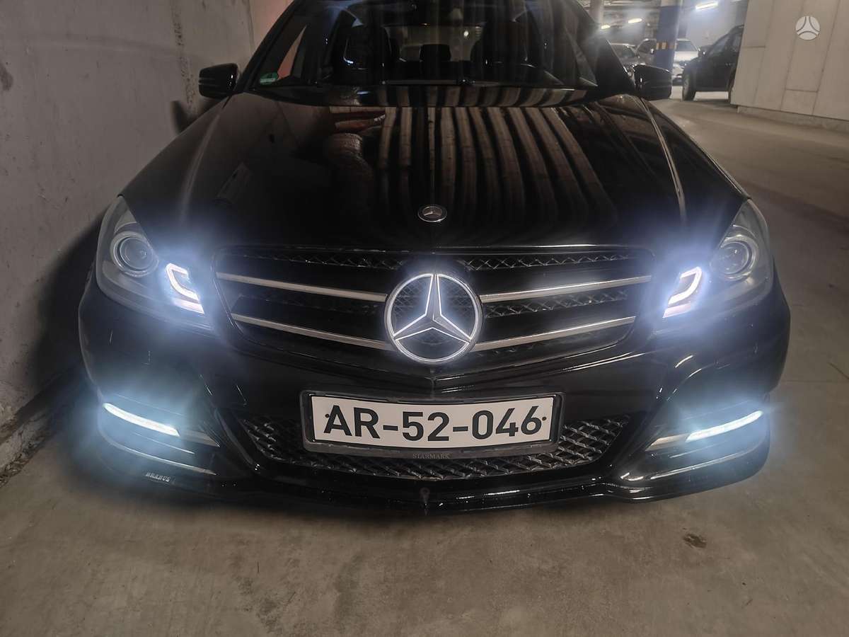 Mercedes-Benz C350 2014 — photo 7