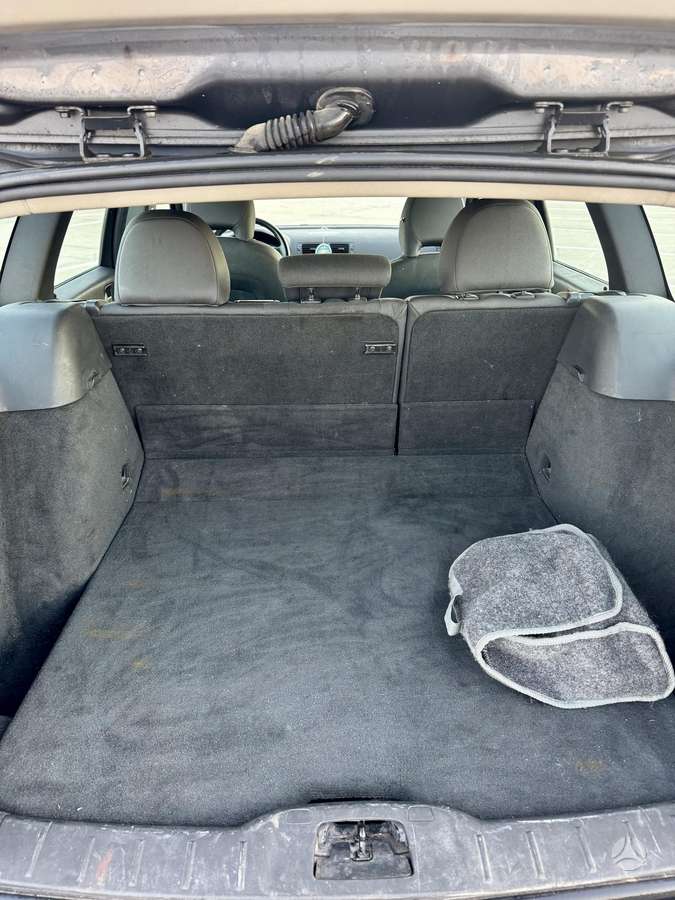 Volvo V50 2005 — photo 12