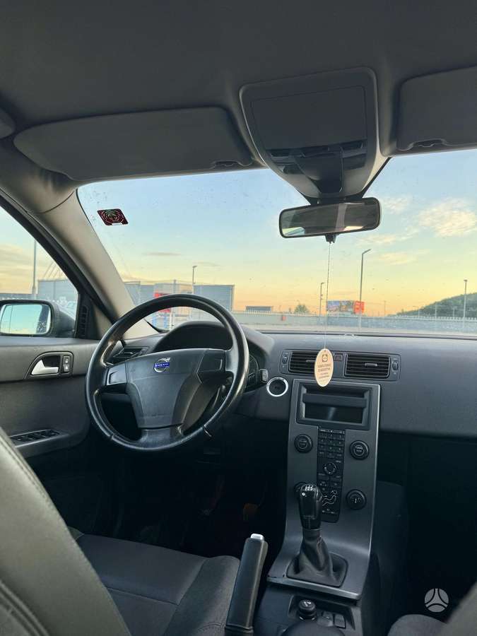 Volvo V50 2005 — photo 8