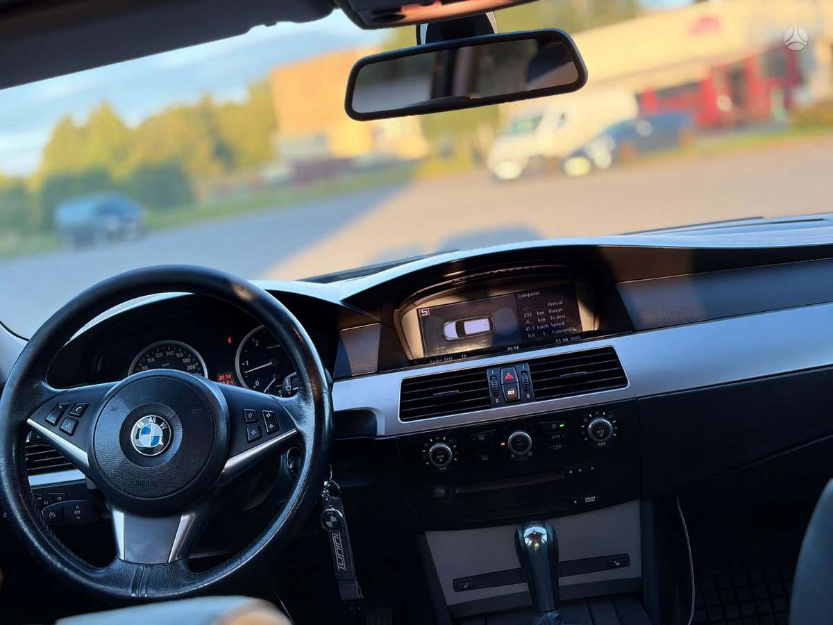BMW 525 2004 — photo 11