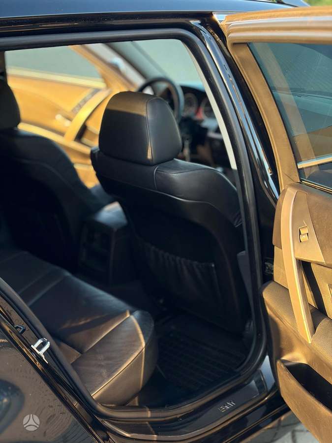 BMW 525 2004 — photo 15