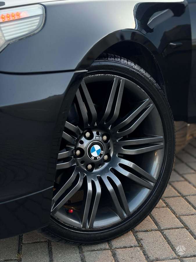 BMW 525 2004 — photo 21