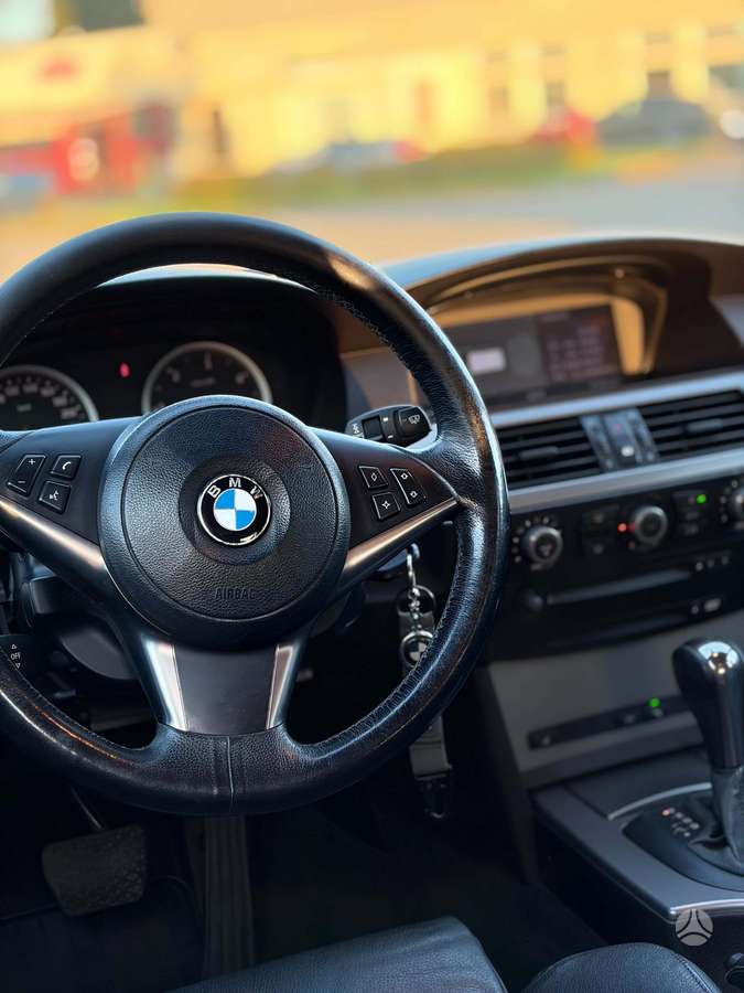 BMW 525 2004 — photo 9