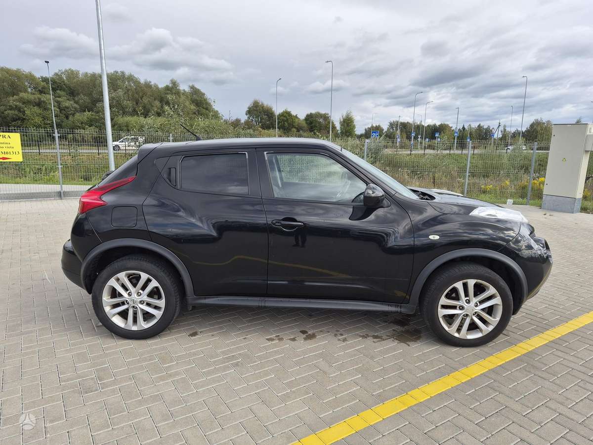 Nissan Juke 2012 — двигун 1461 cm³, 110 HP (81kW)