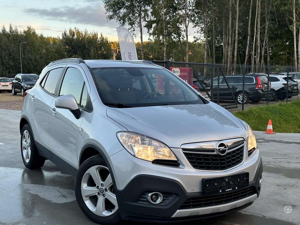 Opel Mokka 2013 — вигляд ззаду