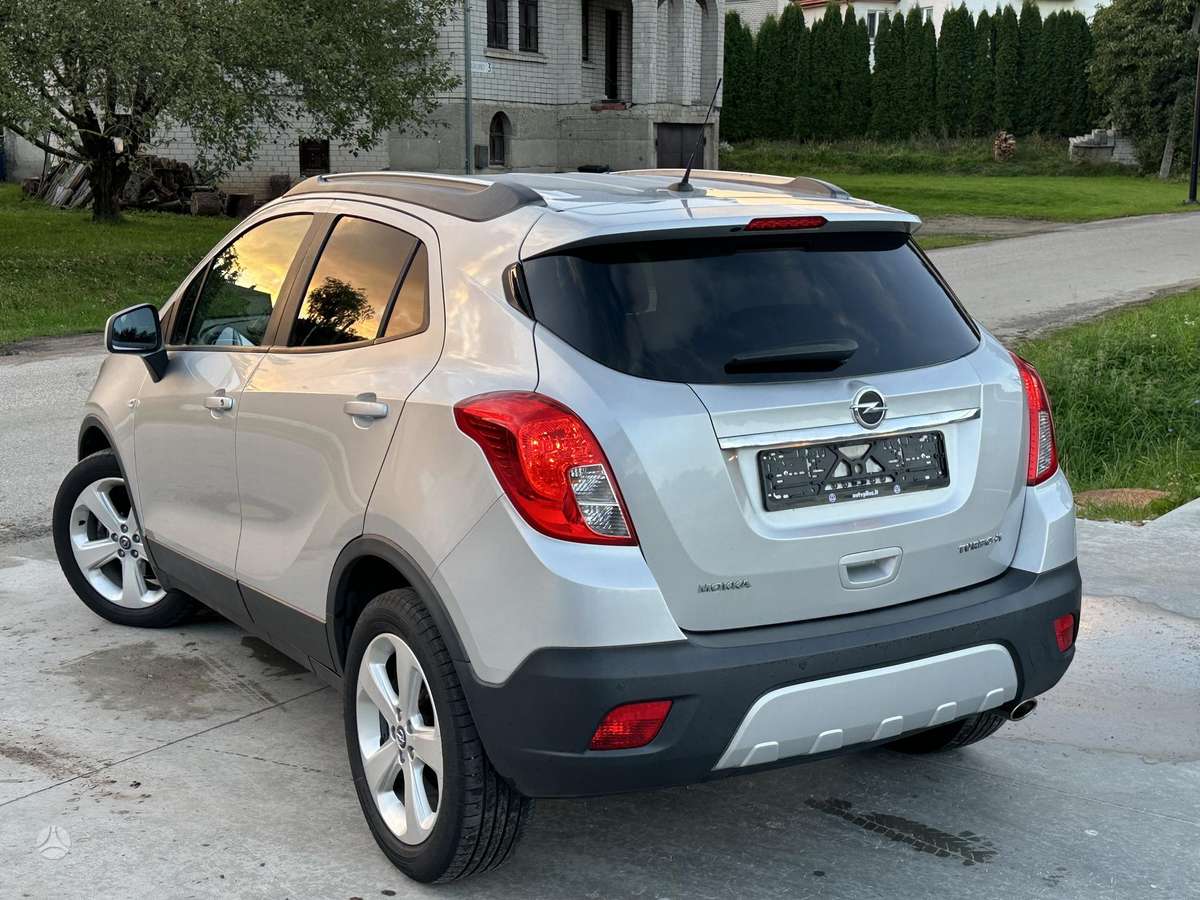 Opel Mokka 2013 — салон