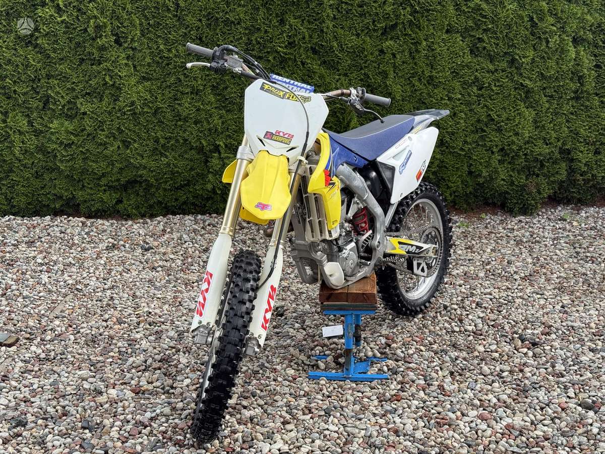 Suzuki RMZ 2013 — engine 450 cm³, 60 HP (44kW)