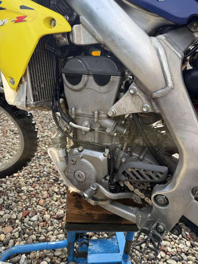 Suzuki RMZ 2013 — photo 7