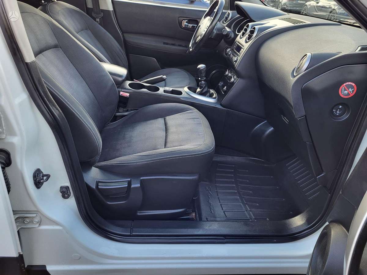 Nissan Qashqai 2010 — photo 11