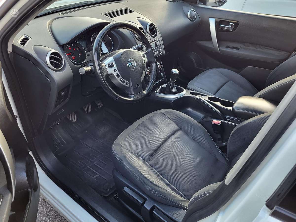 Nissan Qashqai 2010 — photo 14