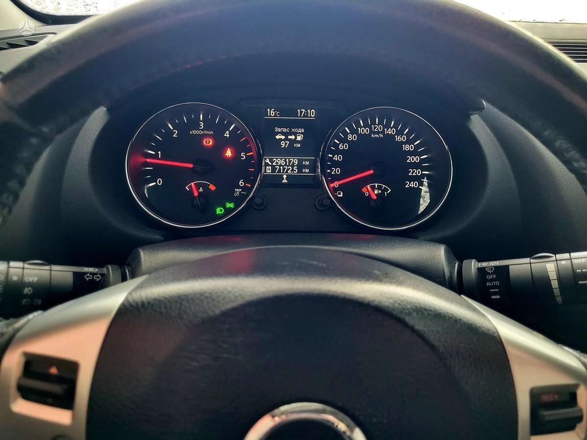 Nissan Qashqai 2010 — photo 17