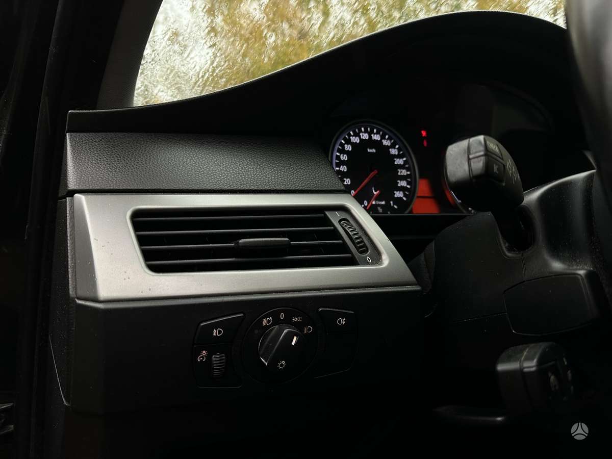 BMW 525 2005 — photo 18