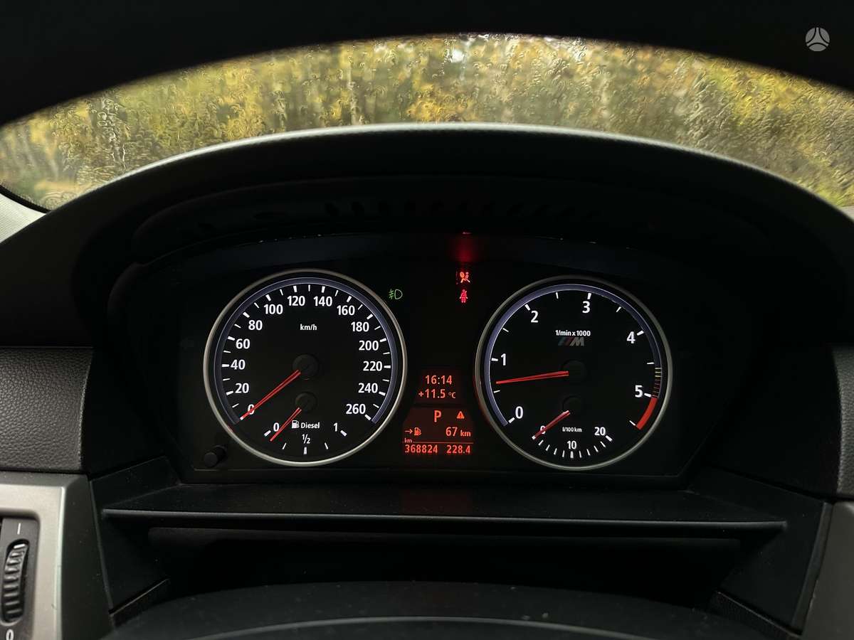 BMW 525 2005 — photo 20