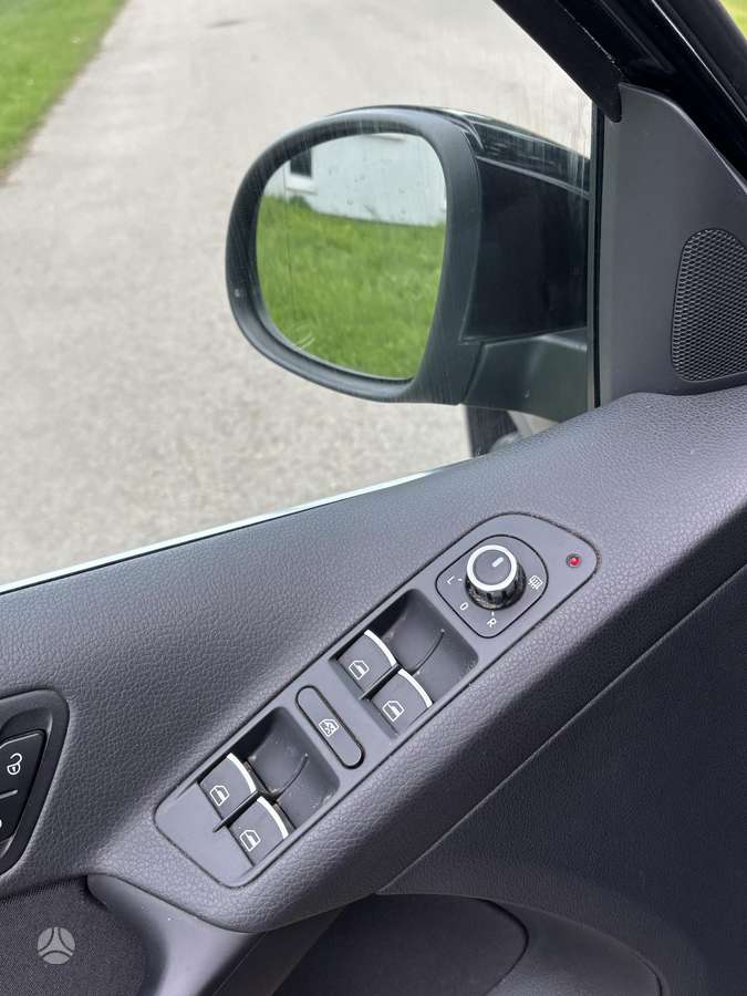 Volkswagen Tiguan 2010 — photo 13