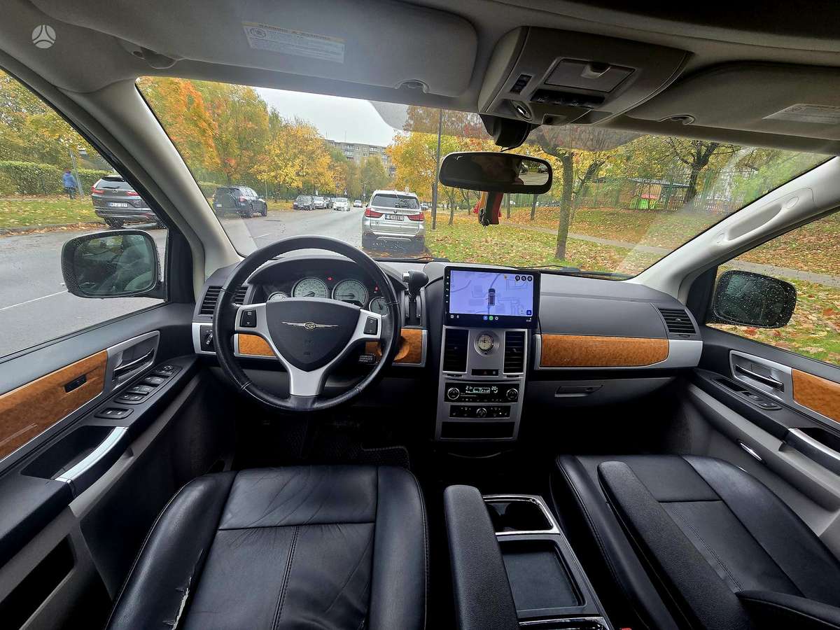 Chrysler Town 2011 — photo 20