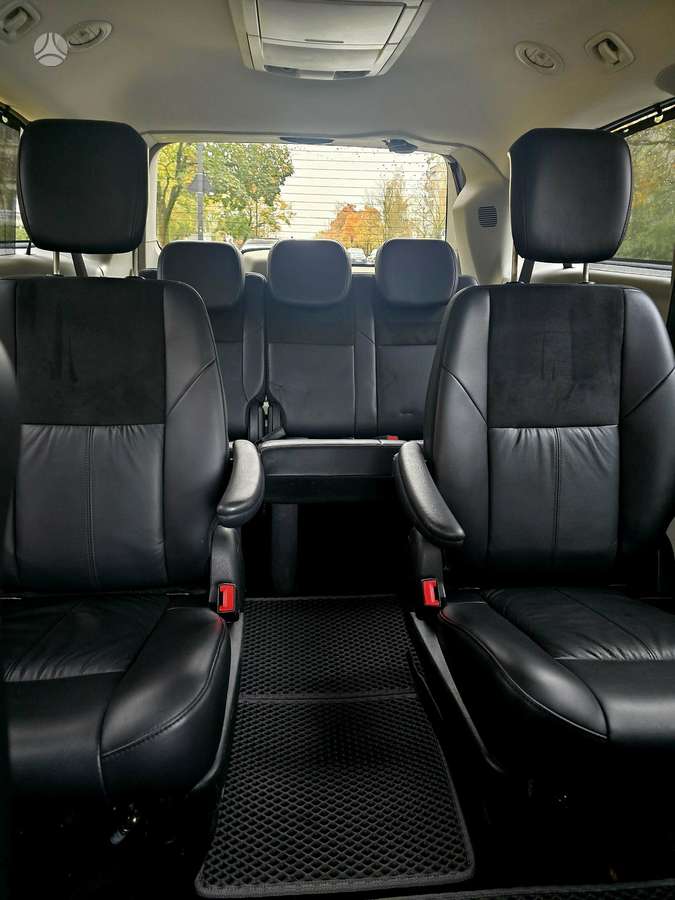 Chrysler Town 2011 — photo 24