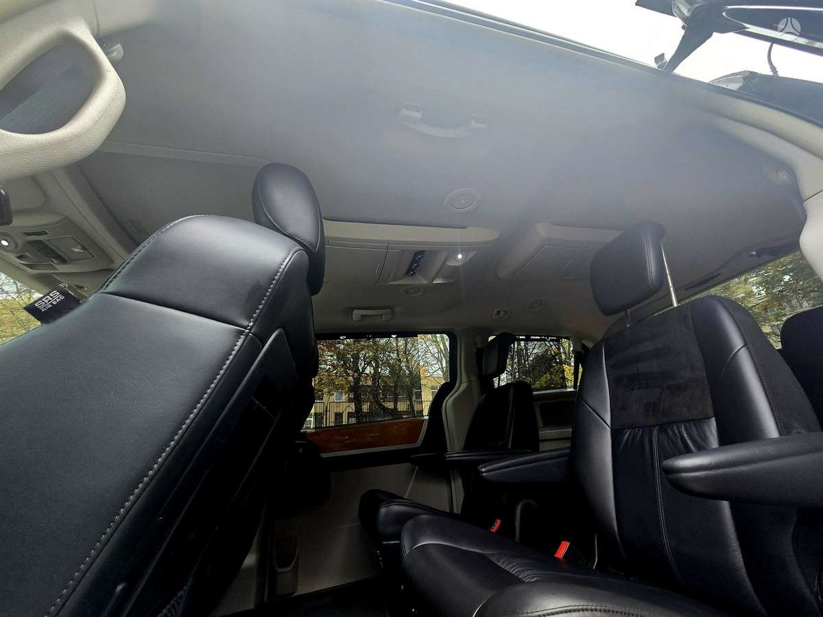 Chrysler Town 2011 — photo 31