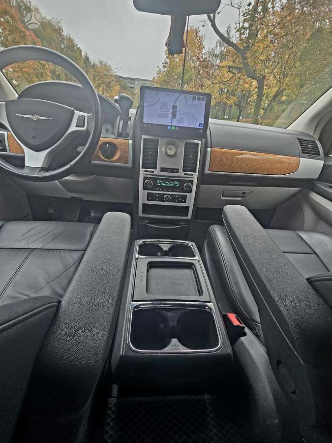 Chrysler Town 2011 — photo 32