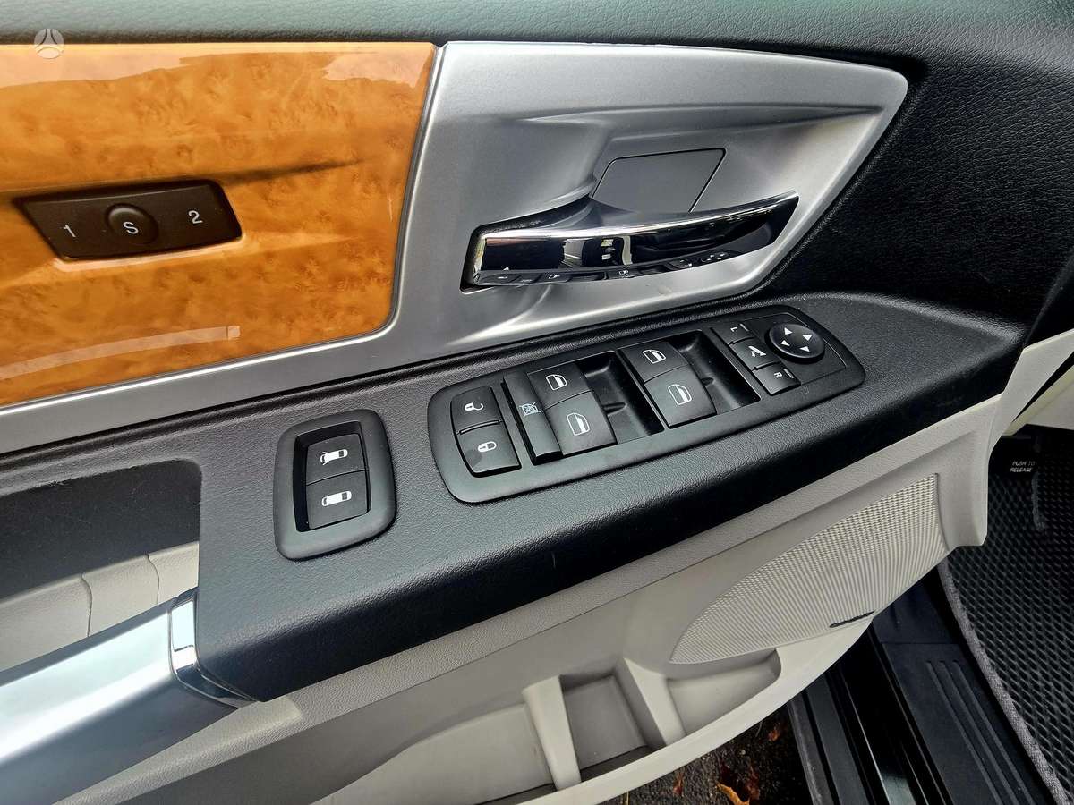 Chrysler Town 2011 — photo 37