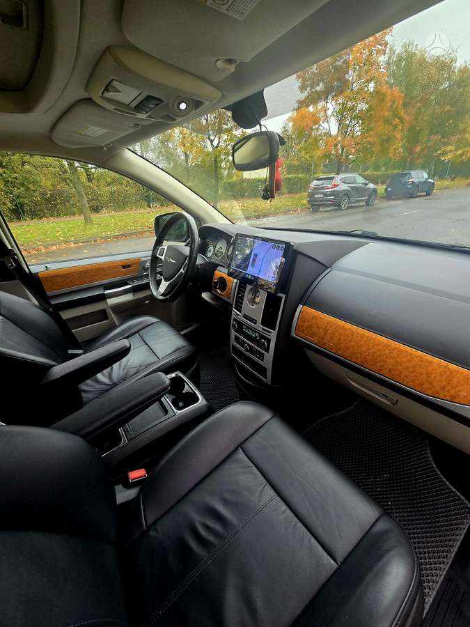 Chrysler Town 2011 — photo 43