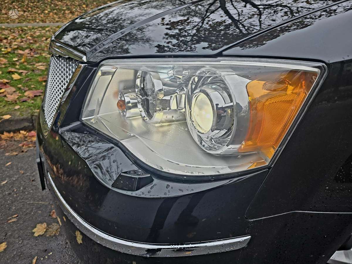 Chrysler Town 2011 — photo 7