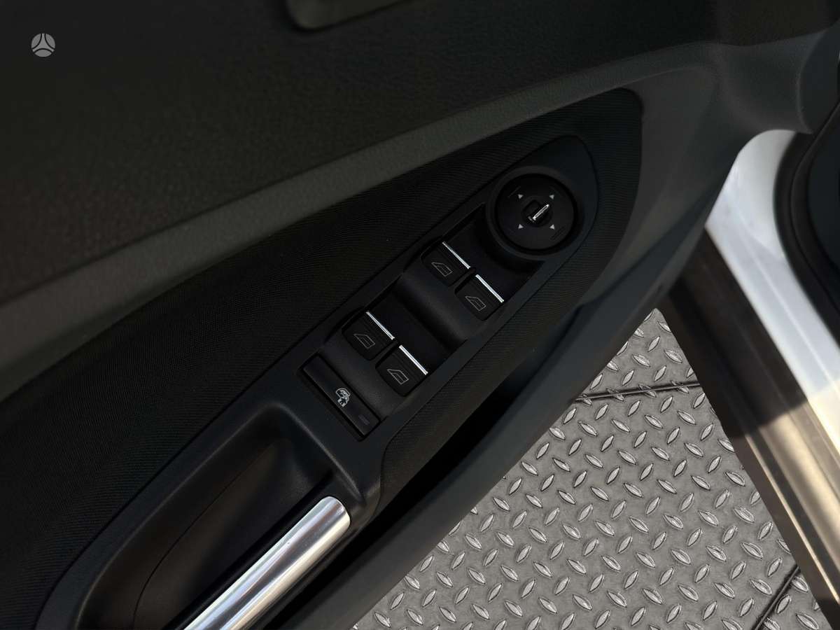 Ford Grand 2014 — photo 13