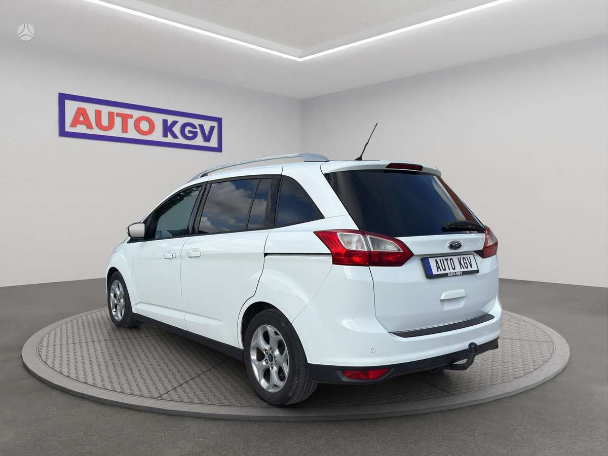 Ford Grand 2014 — interior