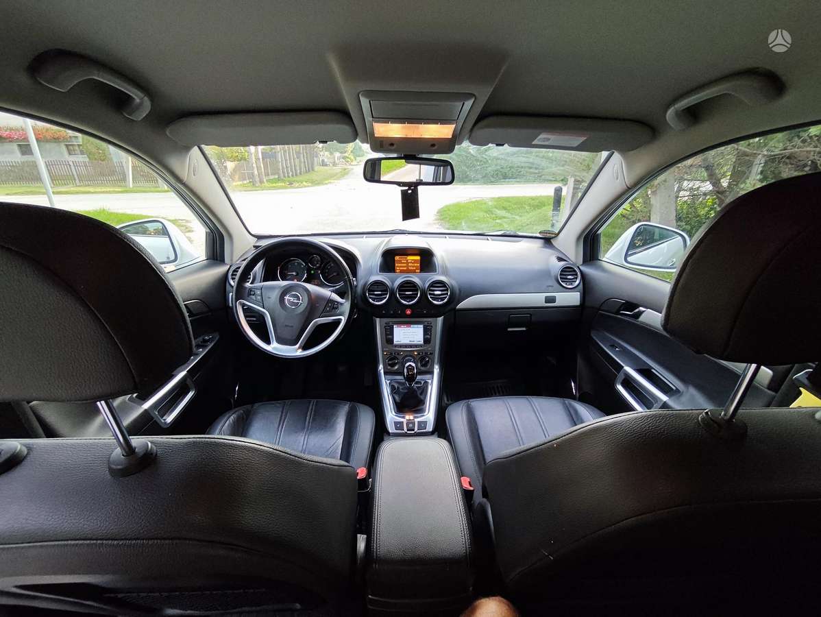 Opel Antara 2011 — photo 12