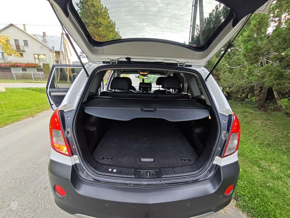 Opel Antara 2011 — photo 17