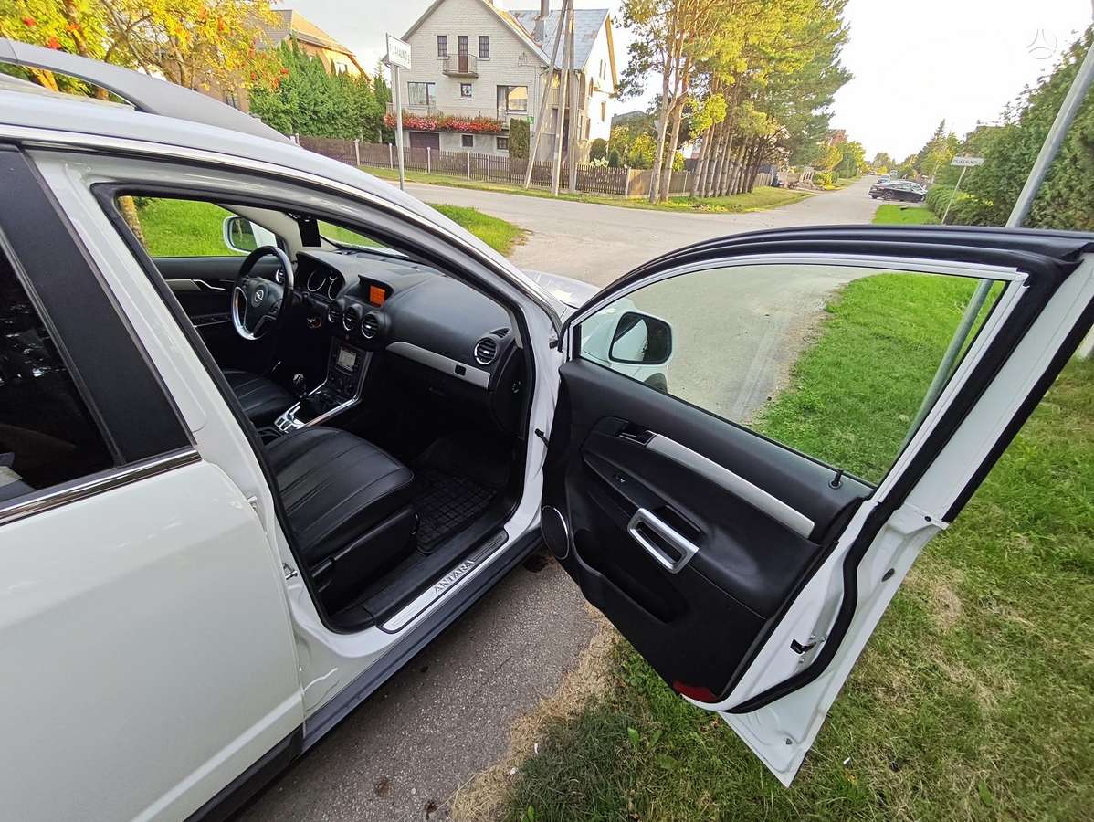 Opel Antara 2011 — photo 19