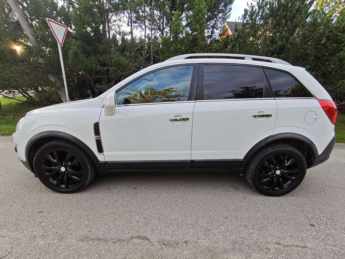 Opel Antara 2011 — photo 7