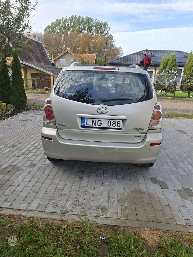 Toyota Corolla 2006 — engine 2200 cm³, 136 HP (100kW)