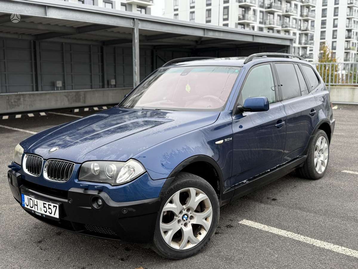 BMW X3 2005 — rear view