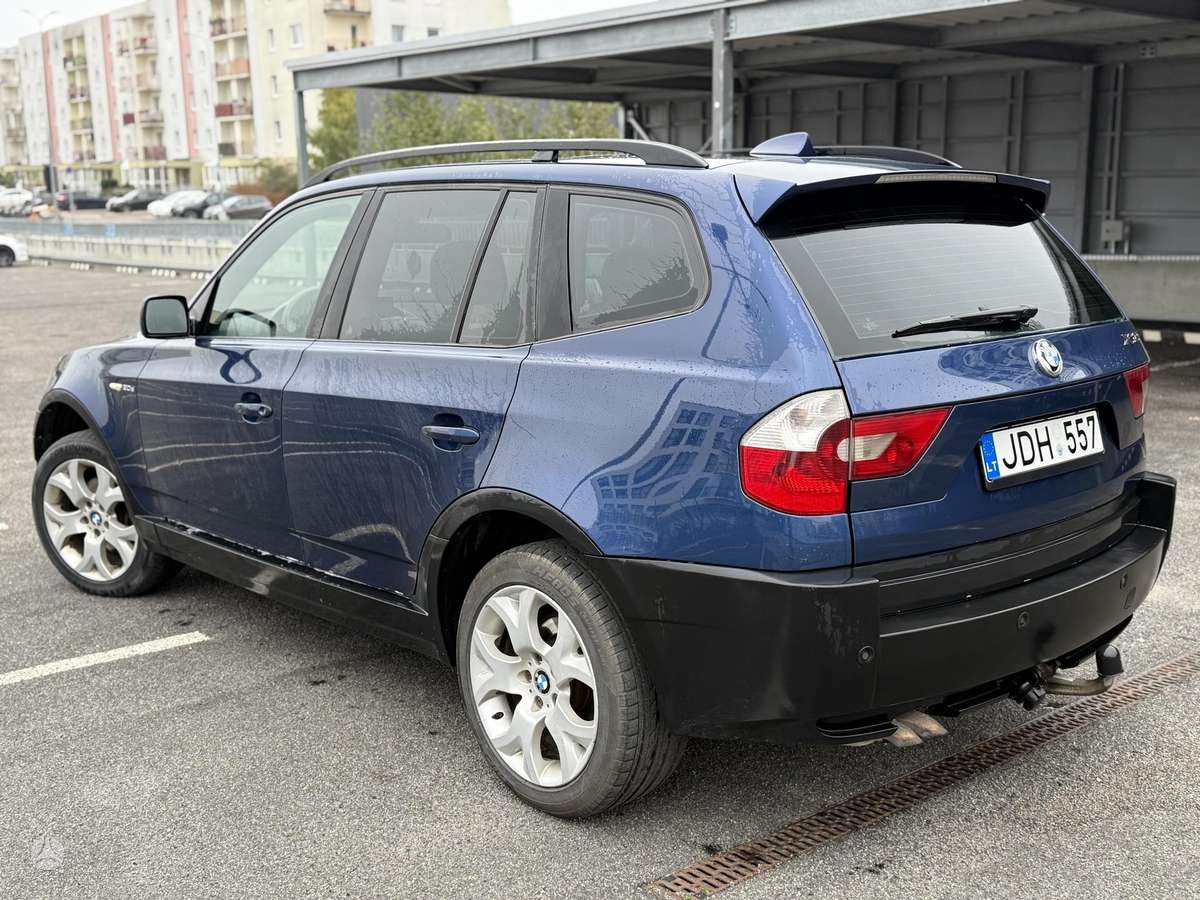 BMW X3 2005 — interior