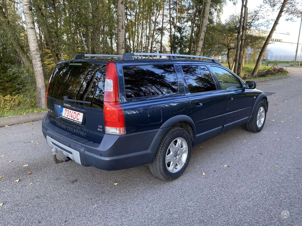 Volvo XC70 2005 — engine 2400 cm³, 163 HP (120kW)