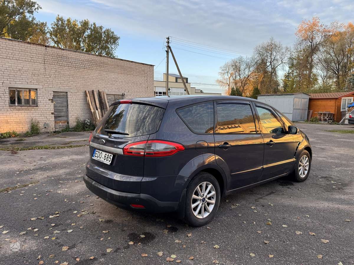 Ford S-MAX 2011 — engine 2000 cm³, 140 HP (103kW)