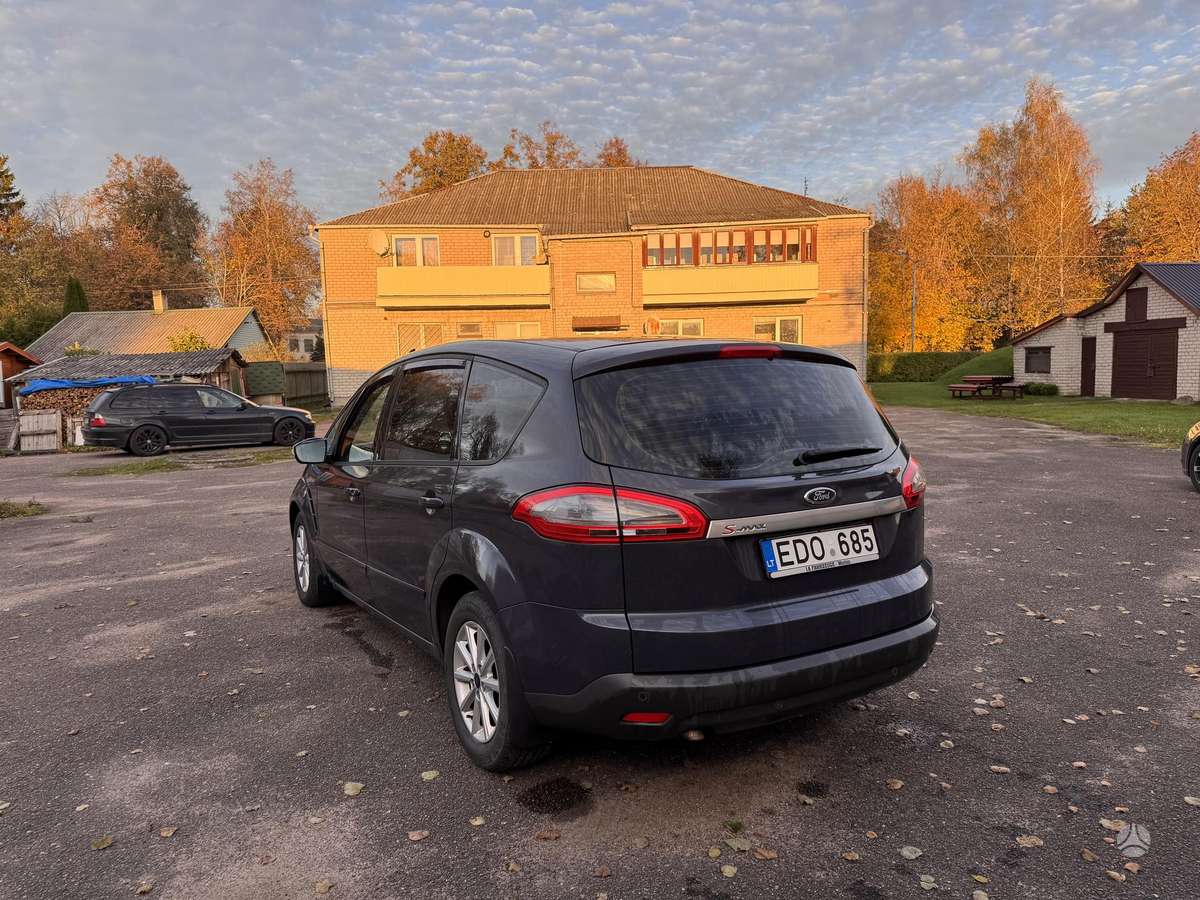Ford S-MAX 2011 — photo 6