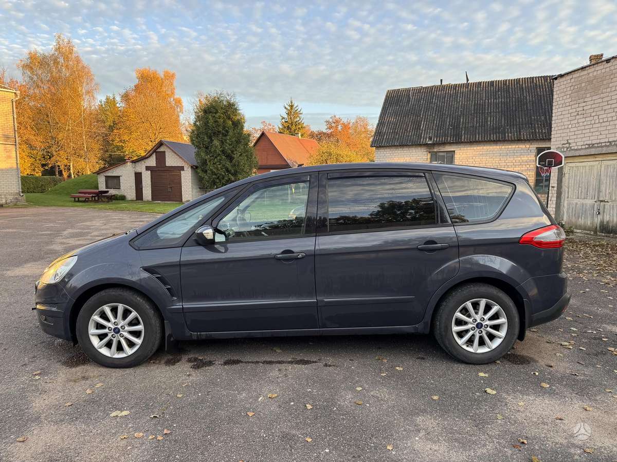Ford S-MAX 2011 — photo 7
